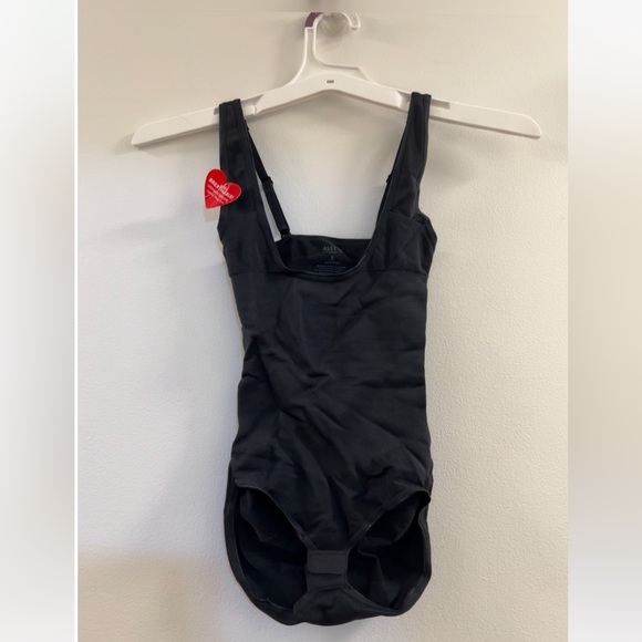 15. Assets by Spanx Remarkable Results Shaping Open-Bust Panty Bodysuit - Picture 12 of 13